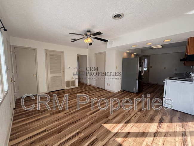 Photo - 1008 E Fischer St