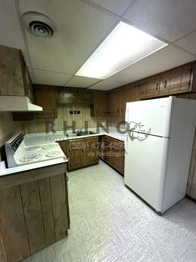 Photo - 825 W Arapahoe Ave Unit B