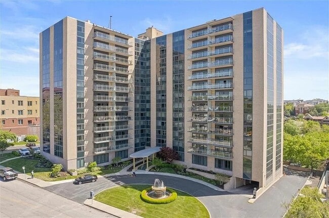 Photo - 4545 Wornall Rd Unit 309