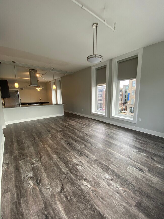 39 E Market St Apartments Unit 301 Akron, OH