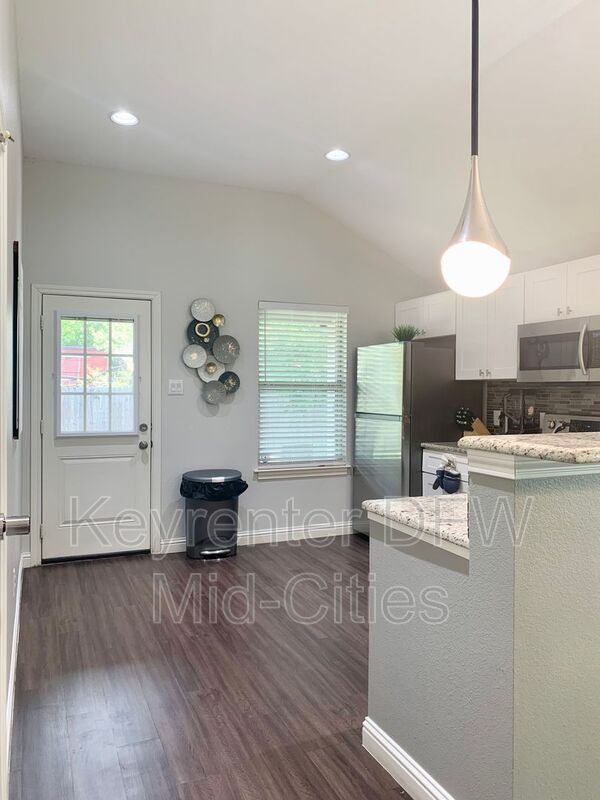 Photo - 3532 Toronto St