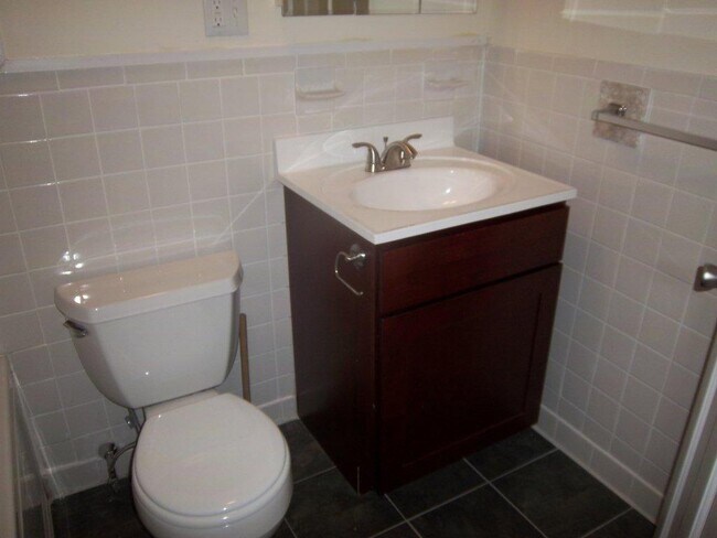 Photo - 212 Hemenway St