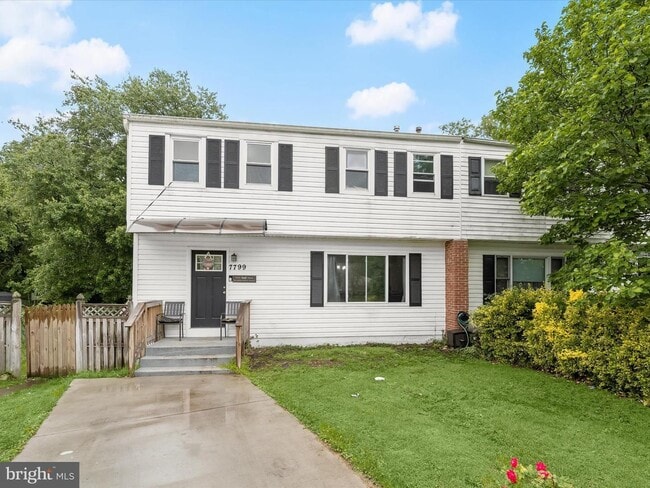Spacious & Updated Pasadena Townhome for Rent - Spacious & Updated Pasadena Townhome for Rent