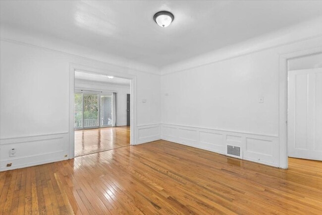 Photo - 1410 Glynn Ct