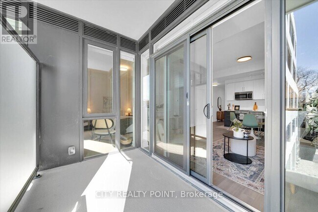 Photo - 664 Spadina Ave. Unité 216