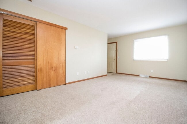 Photo - 4715 Bennett Rd