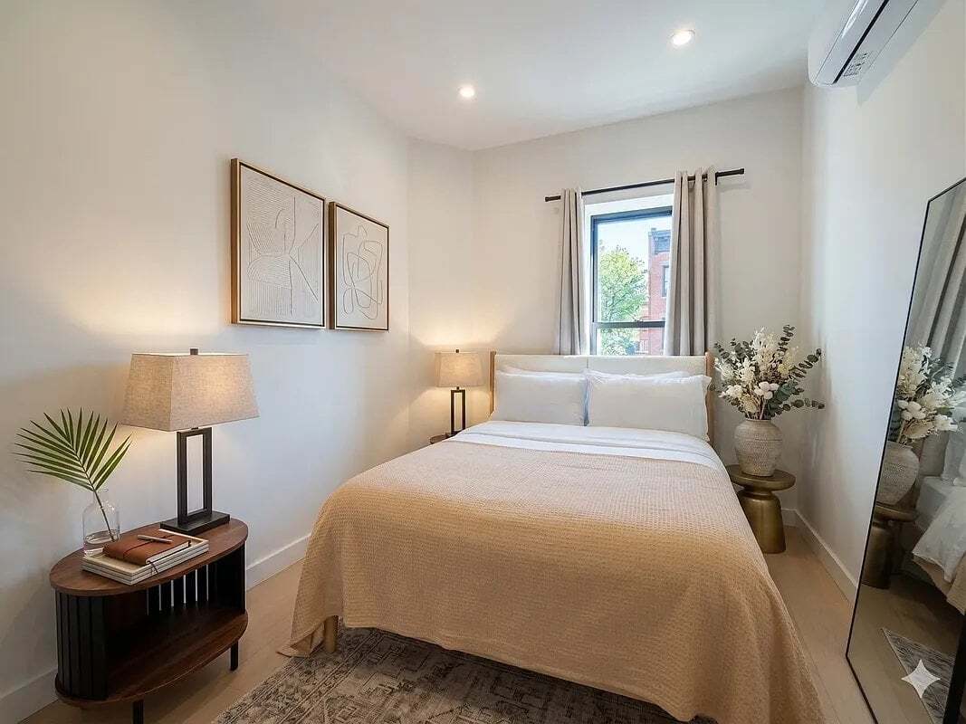 Photo - 285A Kingsland Ave