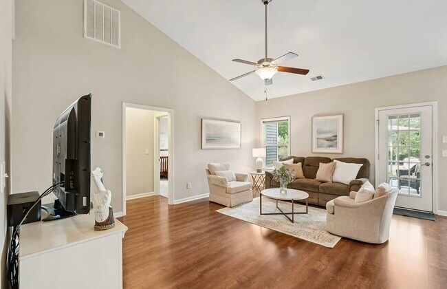 Photo - 1546 Fishbone Dr