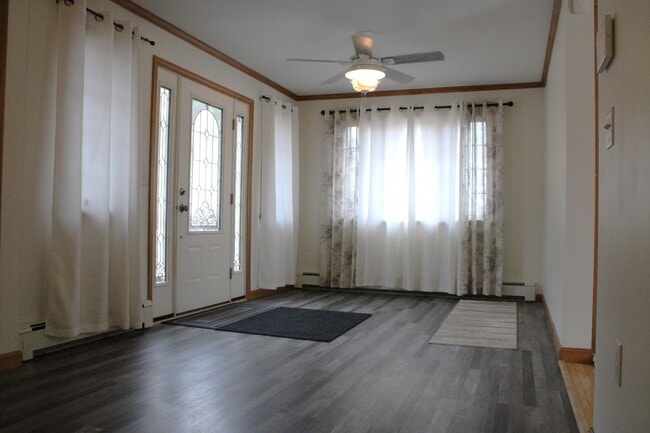 Photo - 1878 Riverside Dr