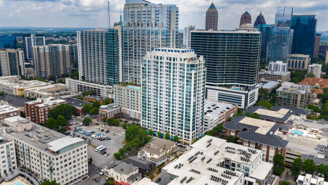 Building Photo - Skyhouse South