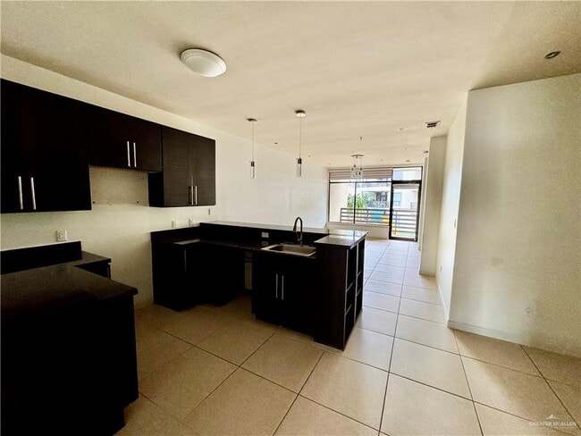 Photo - 17 Travis St Unit 213