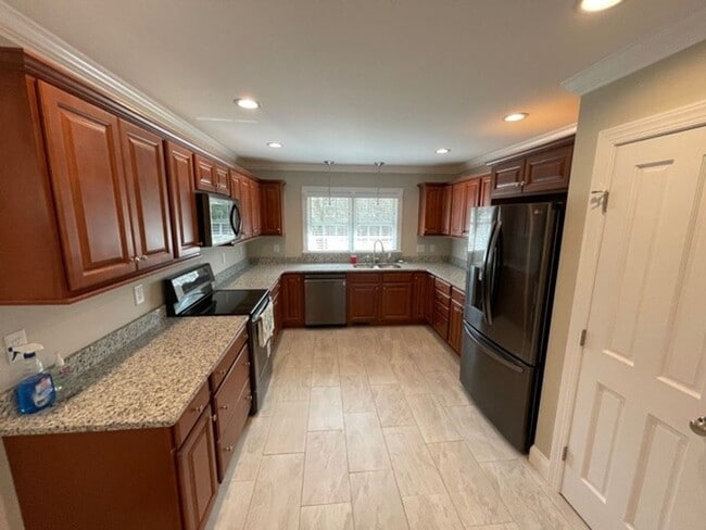 Building Photo - 4881 Oak Level Rd