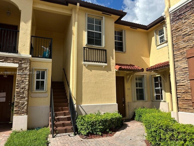 Building Photo - 1490 NE 33rd Ave