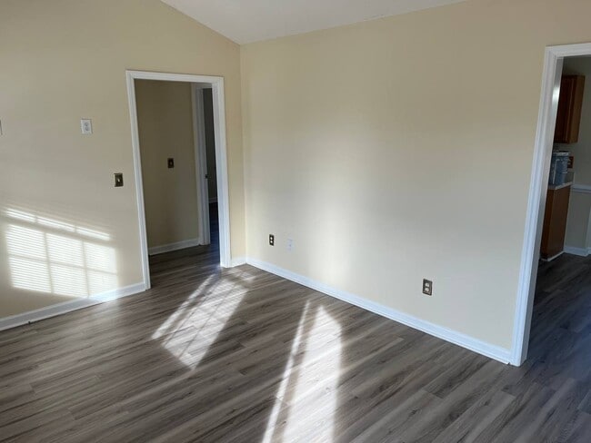 Photo - 2050 Compacta Dr