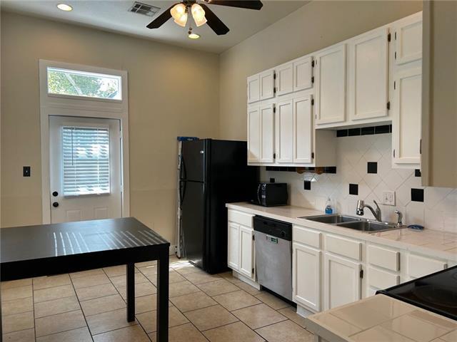 Photo - 962 Felicity St