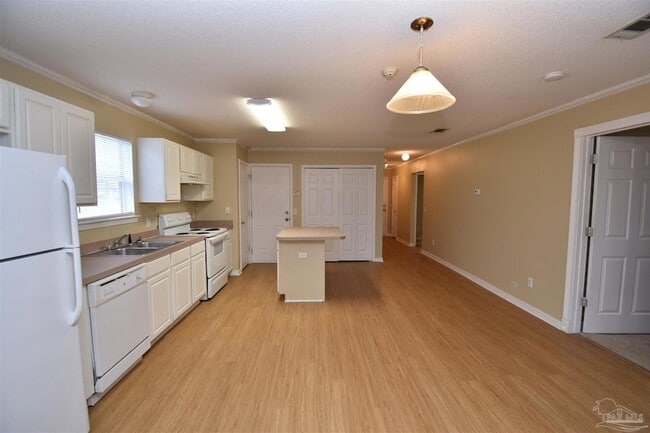 Photo - 1064 Antigua Cir