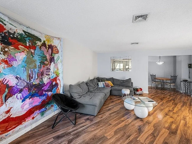 Photo - 42 Loomis St Unidad 217