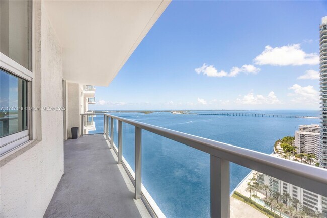 Building Photo - 1155 Brickell Bay Dr Unit #2907 Rental