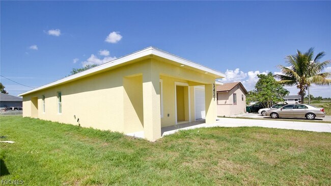 Photo - 3433 Jeffcott St