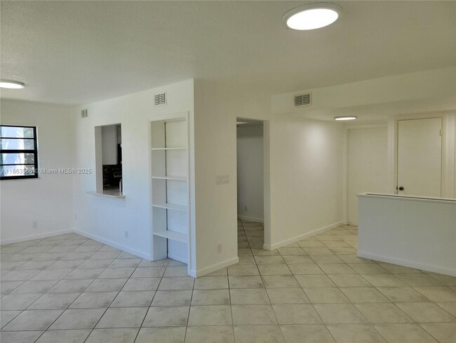 Photo - 1821 NE 40th Ct Unit 302