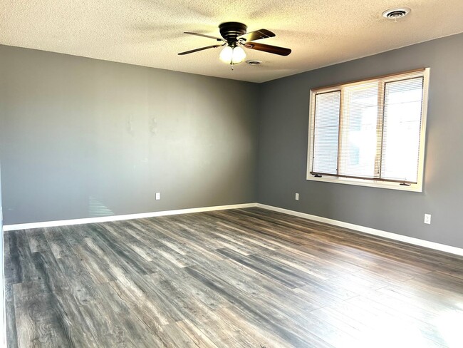 Photo - Beautiful Home, Great Location!