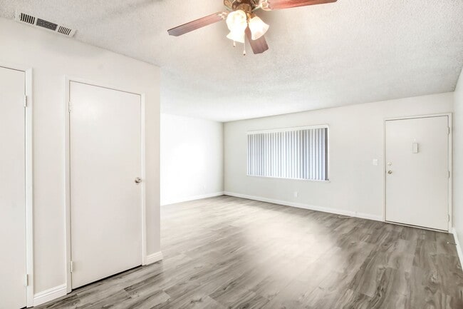 Photo - Beautiful 1 bedroom 1 Bath Unit Unit 363-6