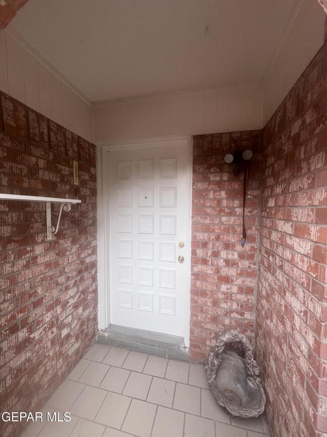 Photo - 5017 McCormick Ln