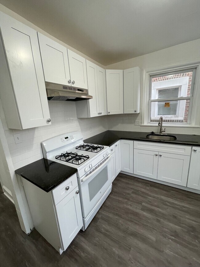 Building Photo - 5322 Wingohocking Terrace Rental