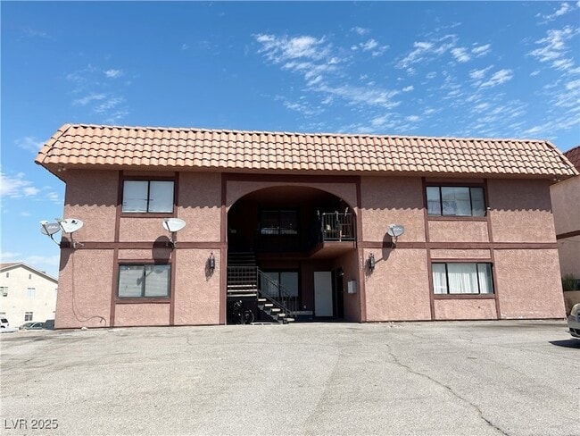 Building Photo - 6917 Mendon Ln Unit 4