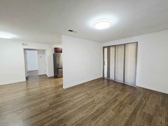 Photo - 5081 River Glen Dr