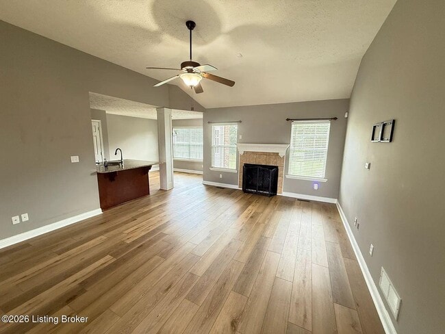 Photo - 1303 Bostwick Ln
