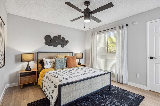 2 habitaciones, 1 baño - 787 pies cuadrados - Dormitorio - Villa Siena