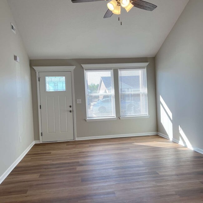 Photo - 134 SW 145th Rd