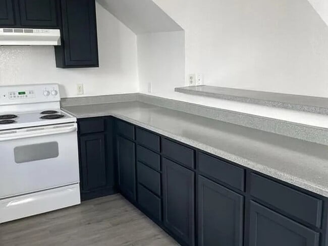 Photo - 1313 Powell Ln