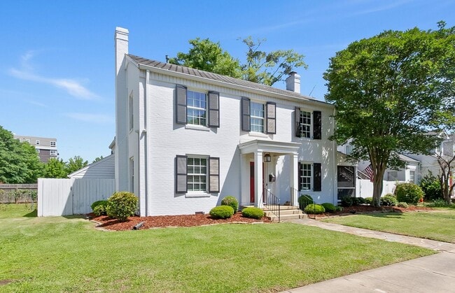 Beautiful 3 Bed 3.5 Bath Home! Available Fall 2026! - Beautiful 3 Bed 3.5 Bath Home! Available Fall 2026!