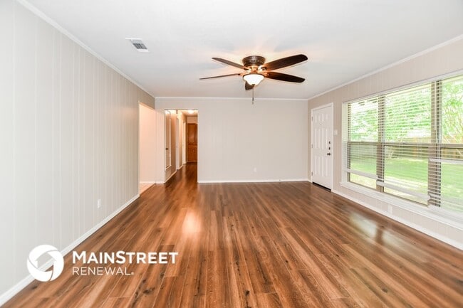 Photo - 710 Adams Dr