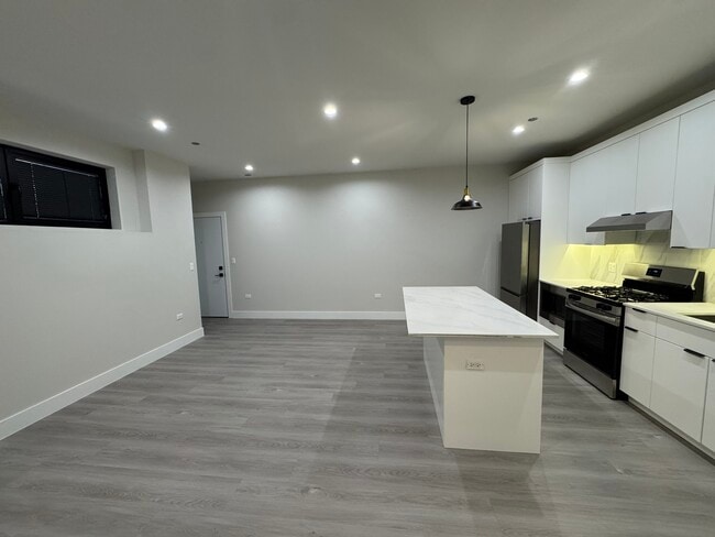 Photo - 1414 E 65th Pl