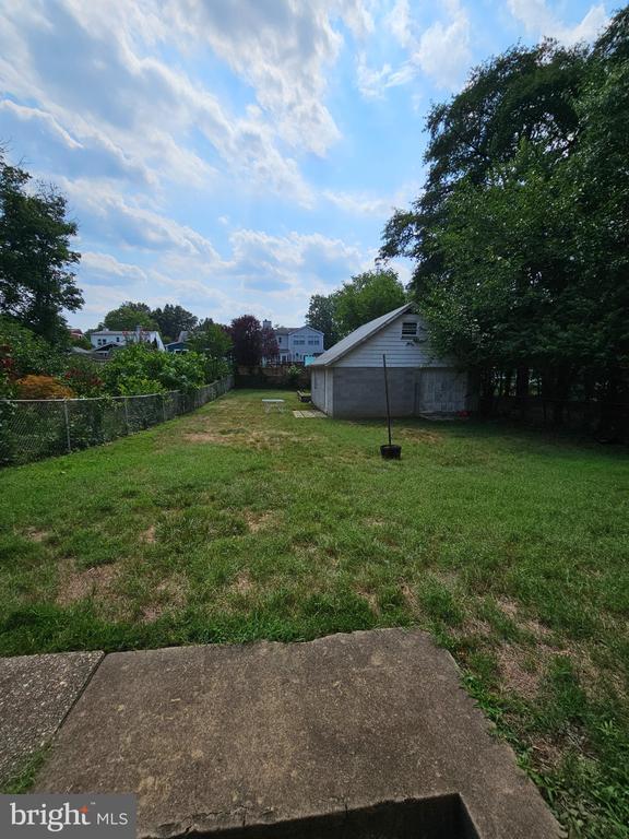626 N George Mason Dr