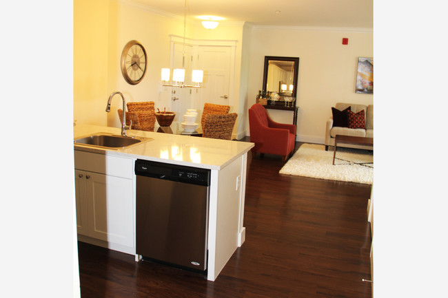 Wellesley Place - Wellesley Place Apartments