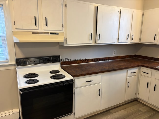 Photo - 66 Hamlet Ave Unidad 3