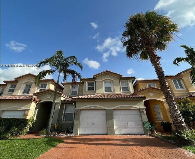 Building Photo - 11300 NW 74th Terrace Unit 11300 Rental