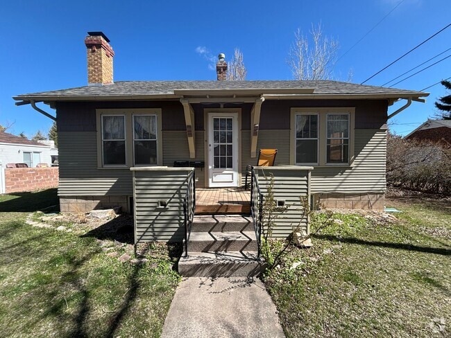 Building Photo - Salas Unit 1111 1/2 Park Street Rental