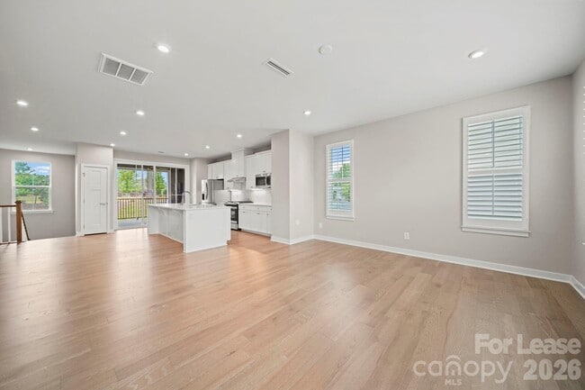 Photo - 636 Crudent Rd