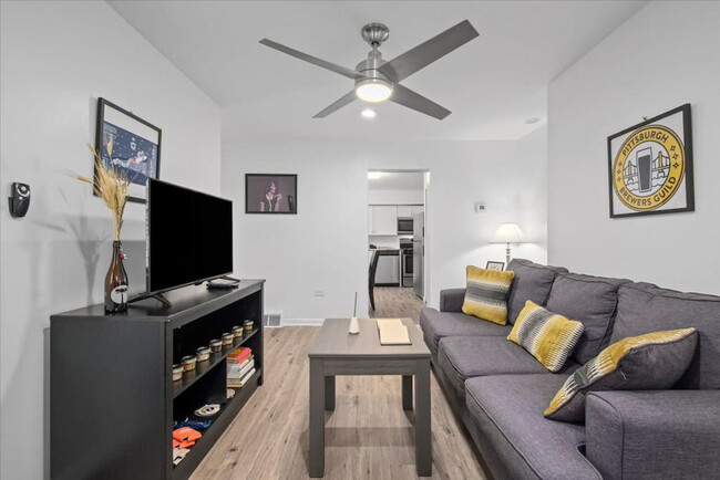 Photo - 858 Lovitt Wy Apartment Unit ID1049463P