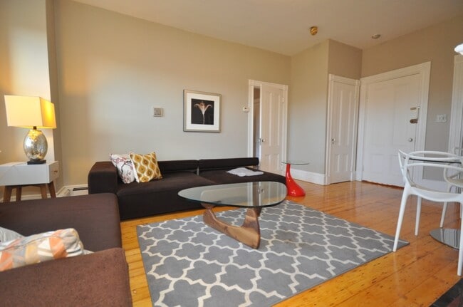 Photo - 216 Newbury St