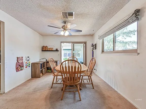 Photo - 301 S Valley St