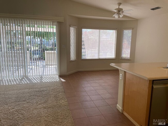 Photo - 150 Foxwood Ln