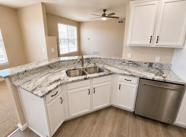 7440 S Blackhawk St Unit 11108
