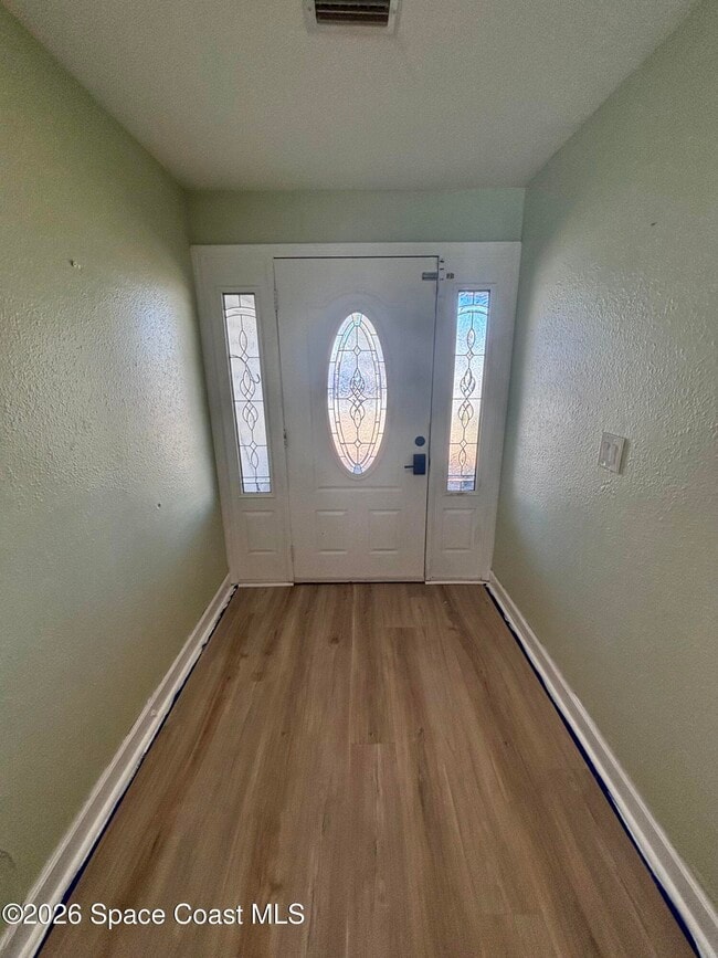 Photo - 563 Karney Ave NE