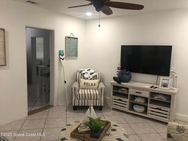 Photo - 325 Bellaire Dr